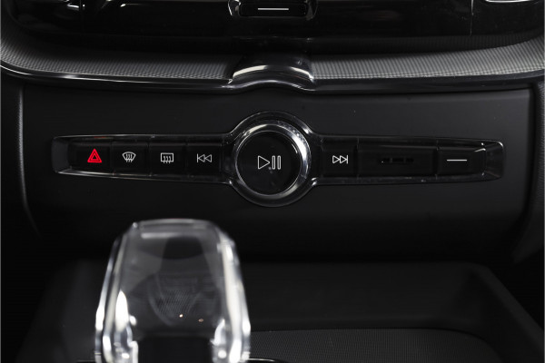 Volvo XC60 2.0 T8 Plug-in hybrid AWD Plus Black Edition | S/K-Panodak | Elek. Trekhaak | Harman/Kardon | Dig. Cockpit | Adapt. Cruise | Winterpakket | 360 Camera | NAV + App. Connect | ECC | Elek. Klep | LM 21" | 1608