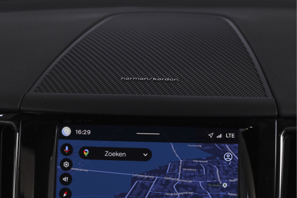 Volvo XC60 2.0 T8 Plug-in hybrid AWD Plus Black Edition | S/K-Panodak | Elek. Trekhaak | Harman/Kardon | Dig. Cockpit | Adapt. Cruise | Winterpakket | 360 Camera | NAV + App. Connect | ECC | Elek. Klep | LM 21" | 1608