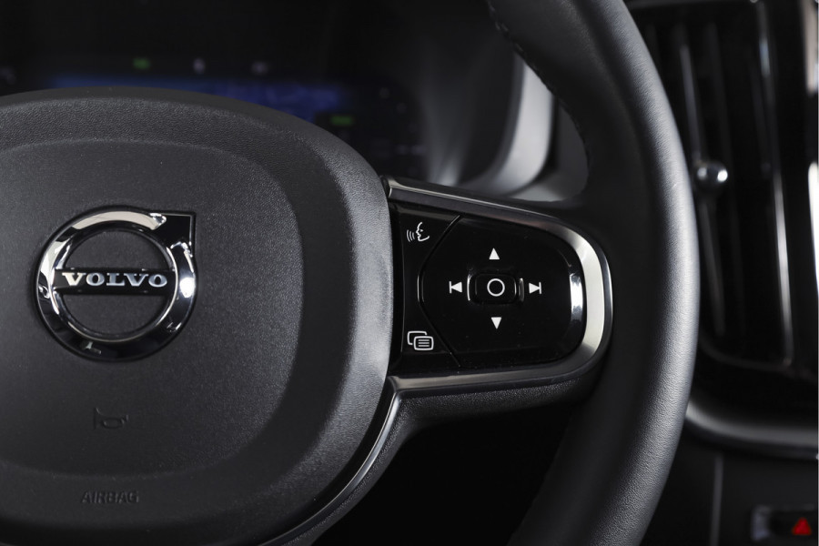 Volvo XC60 2.0 T8 Plug-in hybrid AWD Plus Black Edition | S/K-Panodak | Elek. Trekhaak | Harman/Kardon | Dig. Cockpit | Adapt. Cruise | Winterpakket | 360 Camera | NAV + App. Connect | ECC | Elek. Klep | LM 21" | 1608