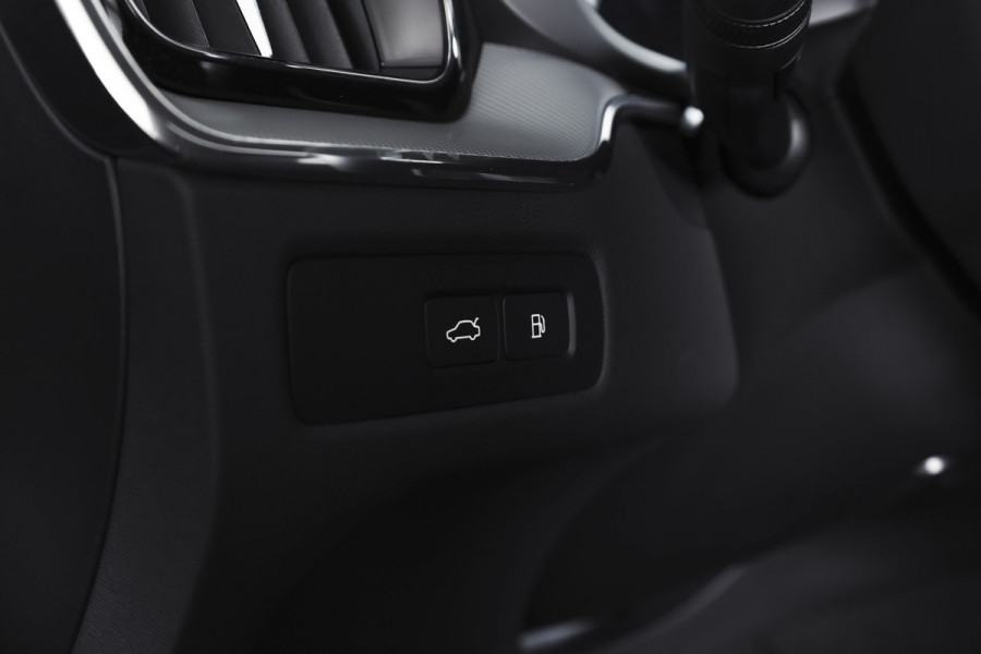 Volvo XC60 2.0 T8 Plug-in hybrid AWD Plus Black Edition | S/K-Panodak | Elek. Trekhaak | Harman/Kardon | Dig. Cockpit | Adapt. Cruise | Winterpakket | 360 Camera | NAV + App. Connect | ECC | Elek. Klep | LM 21" | 1608