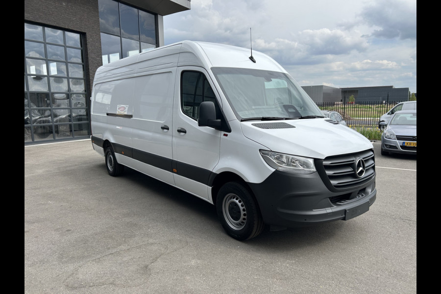 Mercedes-Benz Sprinter 317 CDI L3 H2 PRO Facelift / MBUX / Camera / Parkeersensoren / Cruise control / Airco / 270 Graden achterdeuren