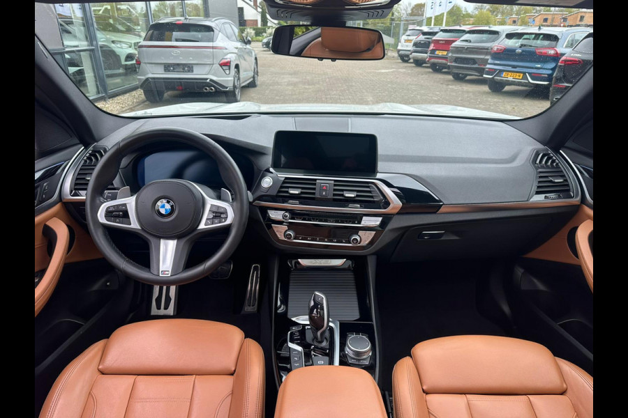 BMW X3 xDrive30e M Sport | Panoramadak | Vol leder | M-pakket | All-Season | Sportstoelen | Stoelverwarming | Camera | Head Up Display |