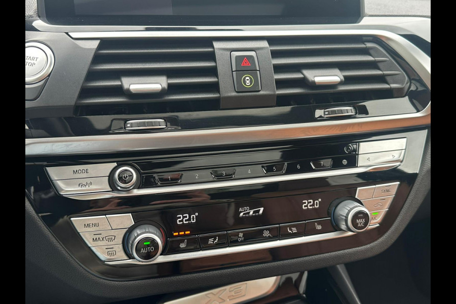 BMW X3 xDrive30e M Sport | Panoramadak | Vol leder | M-pakket | All-Season | Sportstoelen | Stoelverwarming | Camera | Head Up Display |