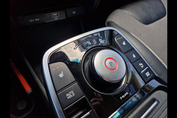 Kia e-Niro DynamicLine 64 kWh | Stoelverwarming | Navi | Camera | Apple Carplay / Android Auto | Cruise |