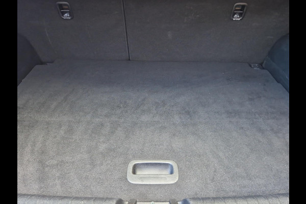 Kia e-Niro DynamicLine 64 kWh | Stoelverwarming | Navi | Camera | Apple Carplay / Android Auto | Cruise |