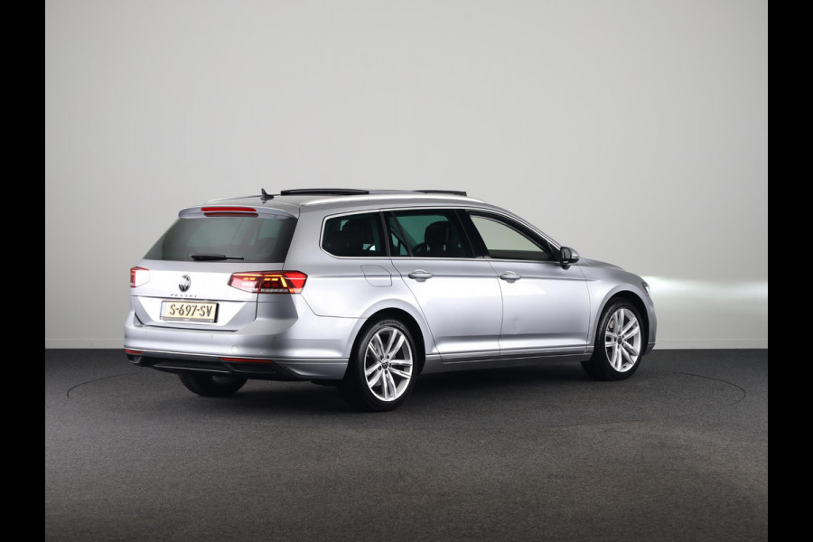 Volkswagen Passat Variant 1.5 TSI Business | Navigatie | Panorama dak | Parkeersensoren | Achteruit Camera | Digitale dashboard |