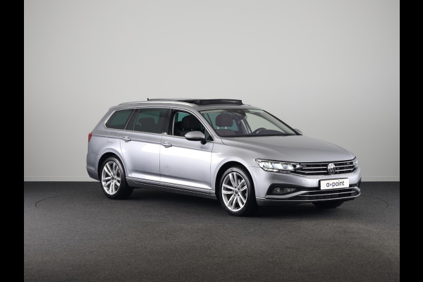Volkswagen Passat Variant 1.5 TSI Business | Navigatie | Panorama dak | Parkeersensoren | Achteruit Camera | Digitale dashboard |