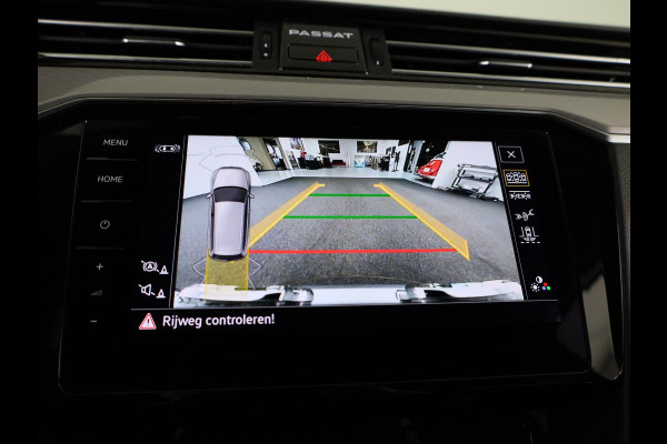 Volkswagen Passat Variant 1.5 TSI Business | Navigatie | Panorama dak | Parkeersensoren | Achteruit Camera | Digitale dashboard |