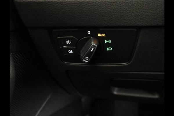 Volkswagen Passat Variant 1.5 TSI Business | Navigatie | Panorama dak | Parkeersensoren | Achteruit Camera | Digitale dashboard |