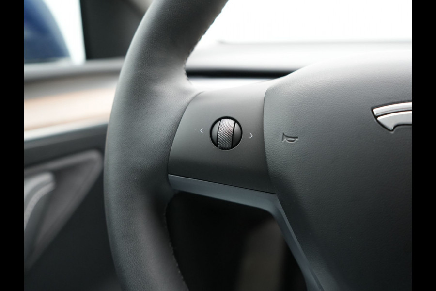 Tesla Model Y Long Range AWD 75 kWh 441pk | Full Self-Driving Capability | Panodak | Adaptive Cruise | Lederen Sportstoelen Memory & Verwarmd | Camera | Navigatie | ANDERE WIELDOPPEN!