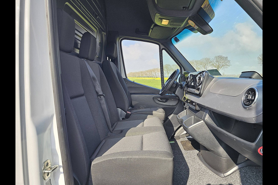Mercedes-Benz Sprinter 317 L2H2 Pro Mbux 10 LED Navi Automaat PDC Airco Camera BPM VRIJ Euro6 170 PK!
