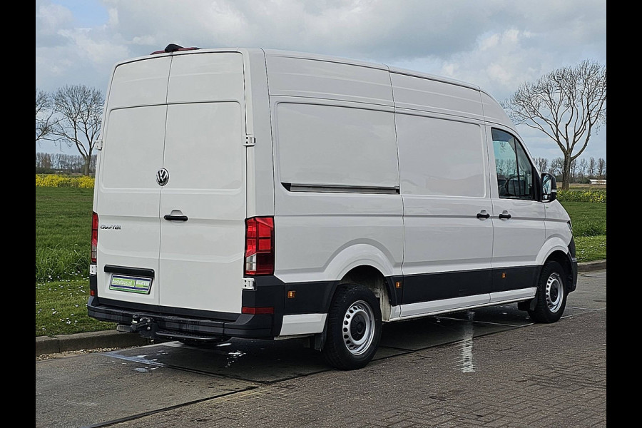 Volkswagen Crafter 35 L3H3 140Pk Automaat Trekhaak Camera CarPlay Euro6!