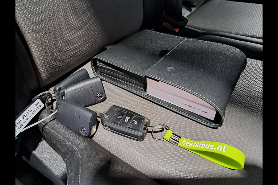 Volkswagen Crafter 35 L3H3 140Pk Automaat Trekhaak Camera CarPlay Euro6!