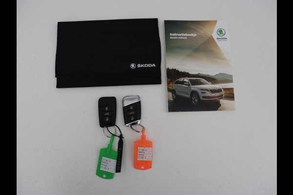 Škoda Kodiaq 1.5 TSI Style | Trekhaak | Stoelverwarming | Carplay | Sfeerverlichting | Memory | Keyless | Full LED | Navigatie | Climate control | Cruise control | Bluetooth
