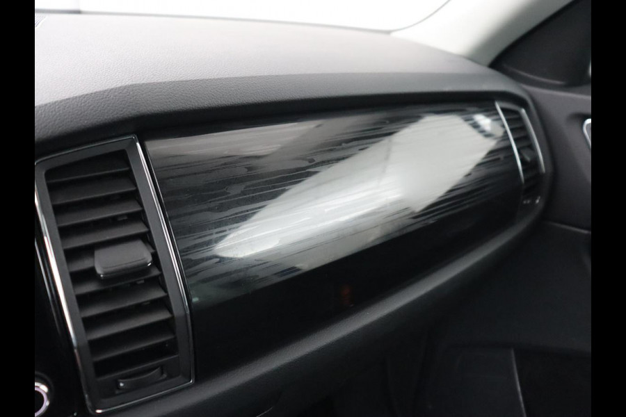 Škoda Kodiaq 1.5 TSI Style | Trekhaak | Stoelverwarming | Carplay | Sfeerverlichting | Memory | Keyless | Full LED | Navigatie | Climate control | Cruise control | Bluetooth