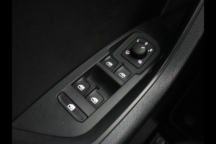 Škoda Kodiaq 1.5 TSI Style | Trekhaak | Stoelverwarming | Carplay | Sfeerverlichting | Memory | Keyless | Full LED | Navigatie | Climate control | Cruise control | Bluetooth