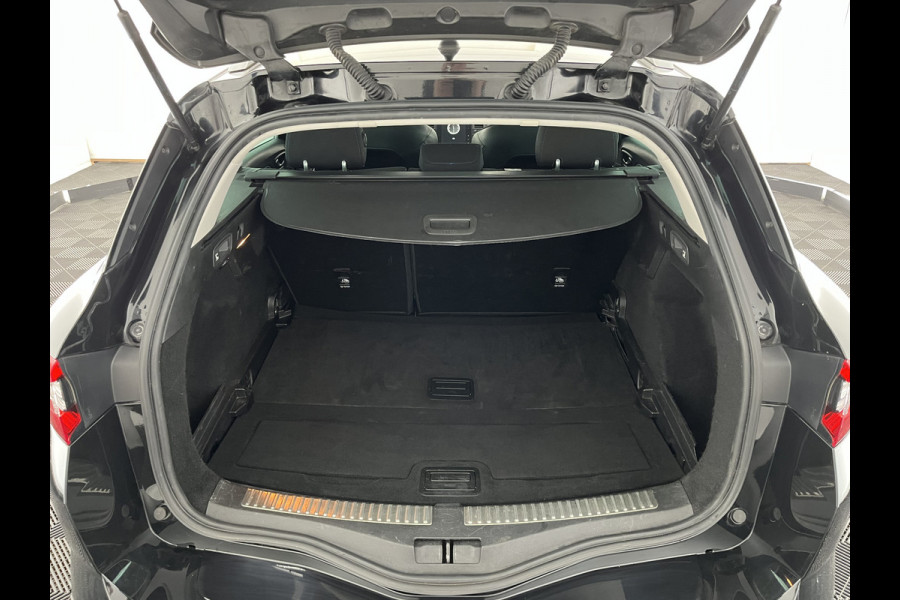 Renault Mégane Estate 1.6 TCe GT Aut. *FULL-LED | NAVI-FULLMAP | BOSE-SOUND | DIGI-COCKPIT | SPORT-SEATS | SHIFT-PADDLES | DAB+ | KEYLESS | PRIVACY-GLASS | ECC | PDC | CRUISE | 18''ALU*