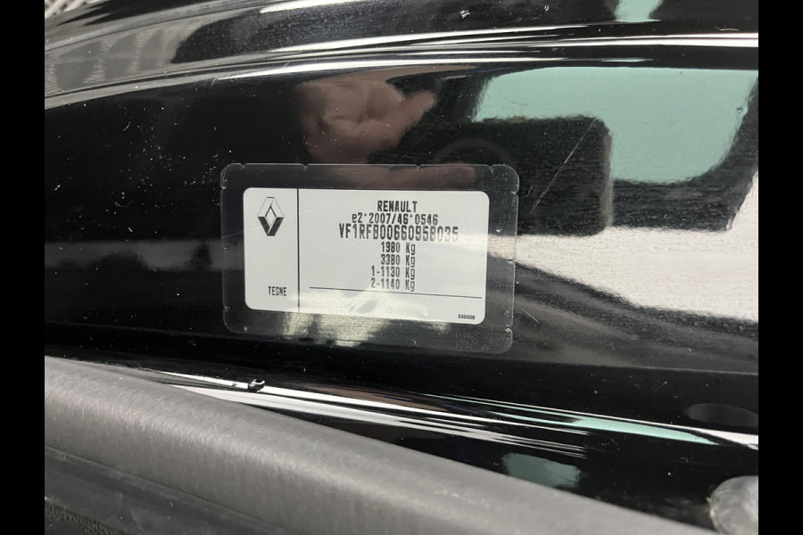 Renault Mégane Estate 1.6 TCe GT Aut. *FULL-LED | NAVI-FULLMAP | BOSE-SOUND | DIGI-COCKPIT | SPORT-SEATS | SHIFT-PADDLES | DAB+ | KEYLESS | PRIVACY-GLASS | ECC | PDC | CRUISE | 18''ALU*