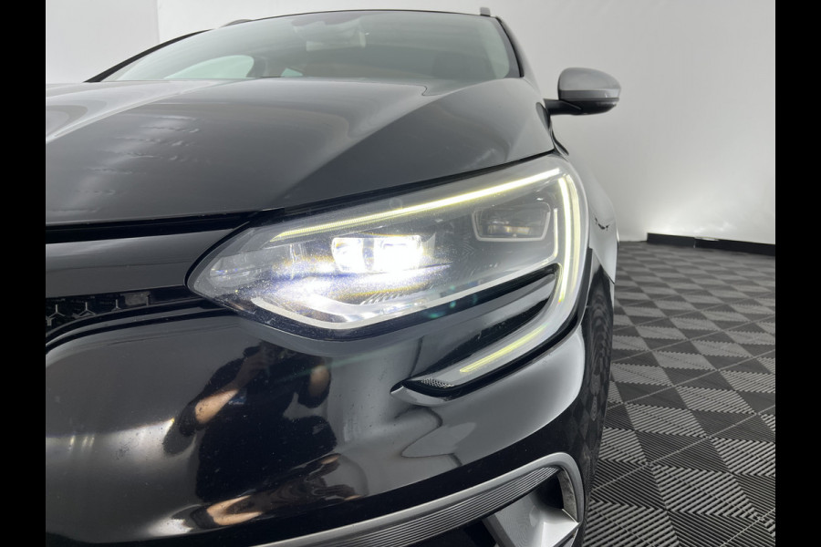 Renault Mégane Estate 1.6 TCe GT Aut. *FULL-LED | NAVI-FULLMAP | BOSE-SOUND | DIGI-COCKPIT | SPORT-SEATS | SHIFT-PADDLES | DAB+ | KEYLESS | PRIVACY-GLASS | ECC | PDC | CRUISE | 18''ALU*