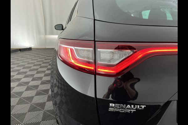 Renault Mégane Estate 1.6 TCe GT Aut. *FULL-LED | NAVI-FULLMAP | BOSE-SOUND | DIGI-COCKPIT | SPORT-SEATS | SHIFT-PADDLES | DAB+ | KEYLESS | PRIVACY-GLASS | ECC | PDC | CRUISE | 18''ALU*