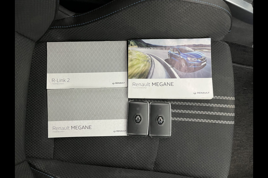 Renault Mégane Estate 1.6 TCe GT Aut. *FULL-LED | NAVI-FULLMAP | BOSE-SOUND | DIGI-COCKPIT | SPORT-SEATS | SHIFT-PADDLES | DAB+ | KEYLESS | PRIVACY-GLASS | ECC | PDC | CRUISE | 18''ALU*