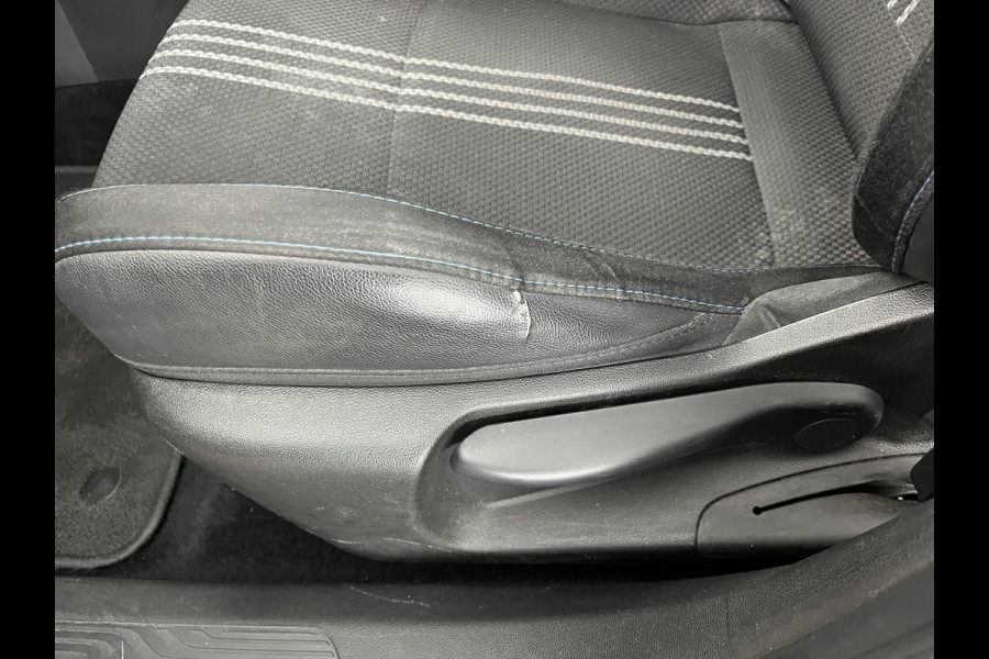 Renault Mégane Estate 1.6 TCe GT Aut. *FULL-LED | NAVI-FULLMAP | BOSE-SOUND | DIGI-COCKPIT | SPORT-SEATS | SHIFT-PADDLES | DAB+ | KEYLESS | PRIVACY-GLASS | ECC | PDC | CRUISE | 18''ALU*