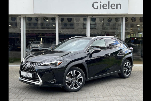 Lexus UX 250h Preference Line | Nieuwe multimedia, 18 inch, Dodehoekherkenning, Stoel + Stuurverwarming, Parkeersensoren