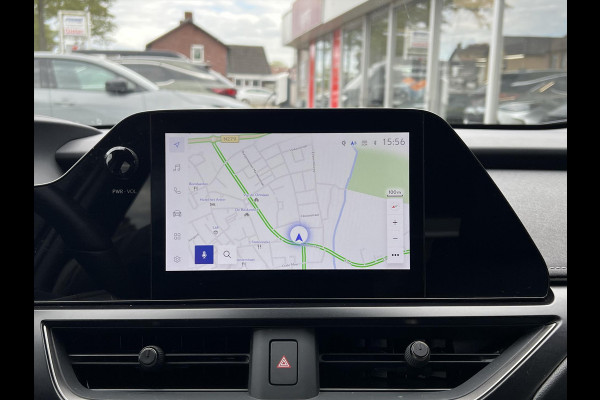 Lexus UX 250h Preference Line | Nieuwe multimedia, 18 inch, Dodehoekherkenning, Stoel + Stuurverwarming, Parkeersensoren
