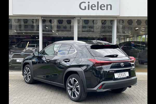 Lexus UX 250h Preference Line | Nieuwe multimedia, 18 inch, Dodehoekherkenning, Stoel + Stuurverwarming, Parkeersensoren