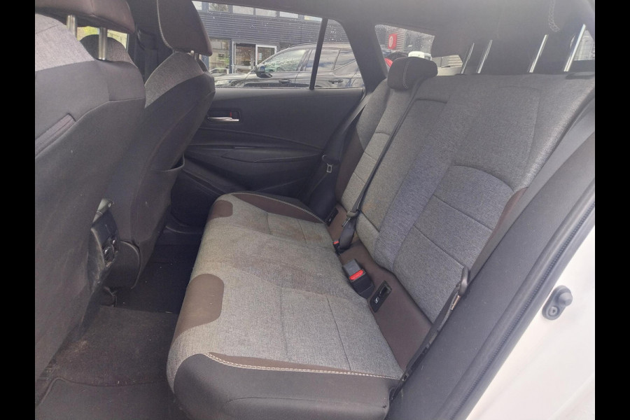 Toyota Corolla Touring Sports 1.8 Hybrid TREK | Navigatie | Aut.Kofferklep | Trekhaak |
