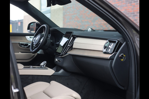 Volvo XC90 T8 AWD Ultra Dark | Pano - Trekhaak - Bowers&Wilkins