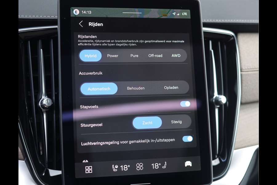 Volvo XC90 T8 AWD Ultra Dark | Pano - Trekhaak - Bowers&Wilkins