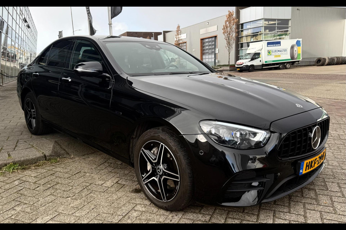 Mercedes-Benz E-Klasse 300 e 4MATIC AMG Line