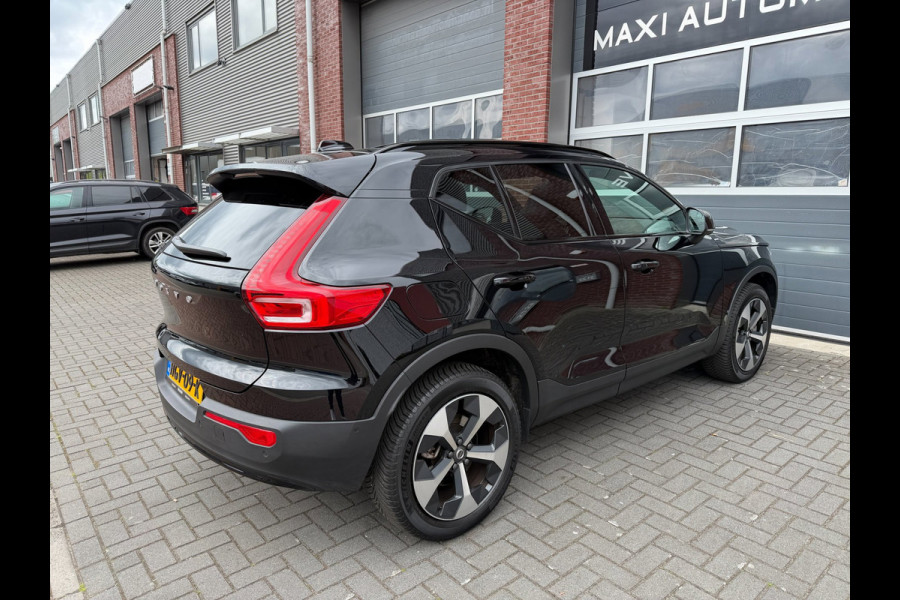 Volvo XC40 2.0 B4 Plus Dark LED ACC Pano Trekhaak 360cam H/K