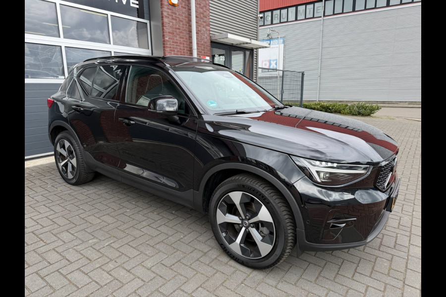 Volvo XC40 2.0 B4 Plus Dark LED ACC Pano Trekhaak 360cam H/K