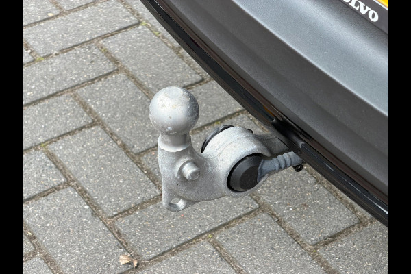 Volvo XC40 2.0 B4 Plus Dark LED ACC Pano Trekhaak 360cam H/K