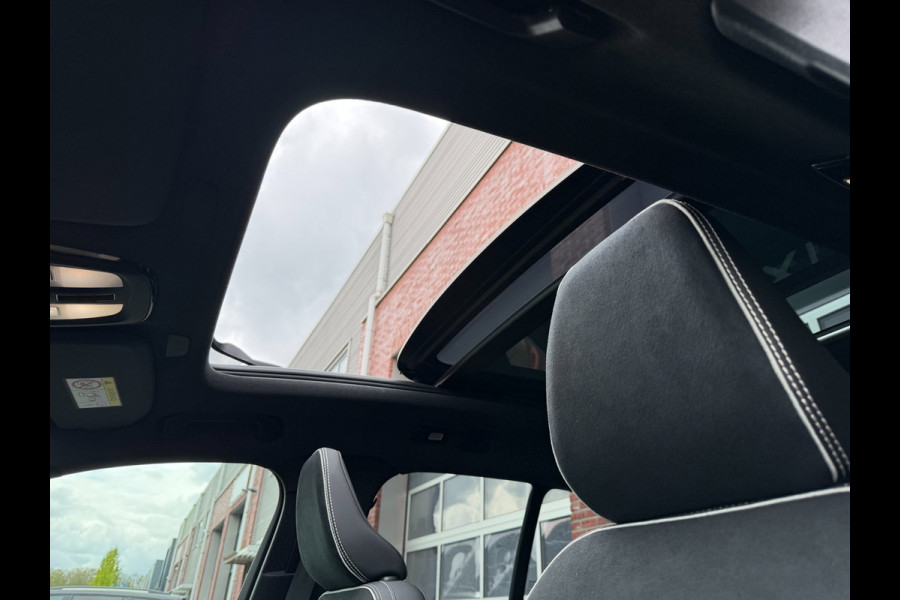 Volvo XC40 2.0 B4 Plus Dark LED ACC Pano Trekhaak 360cam H/K