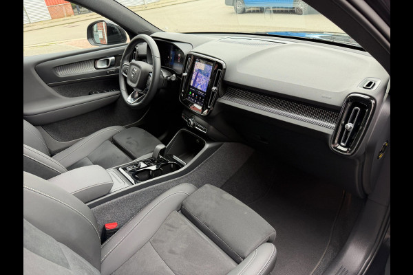 Volvo XC40 2.0 B4 Plus Dark LED ACC Pano Trekhaak 360cam H/K