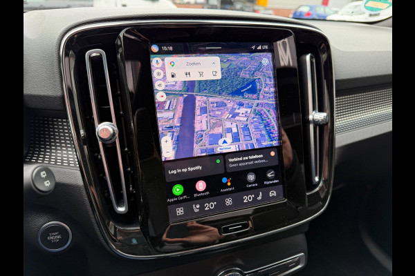 Volvo XC40 2.0 B4 Plus Dark LED ACC Pano Trekhaak 360cam H/K