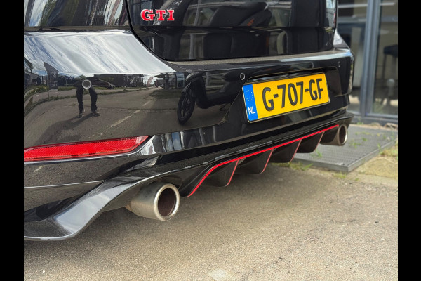 Volkswagen Golf 2.0 TSI GTI TCR | Pano | ACC | Camera | Carplay