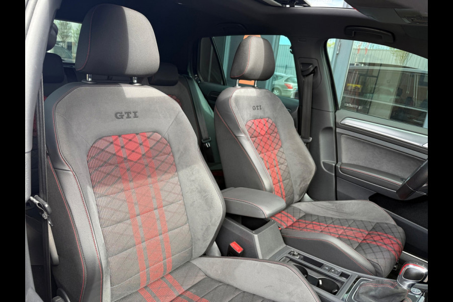 Volkswagen Golf 2.0 TSI GTI TCR | Pano | ACC | Camera | Carplay