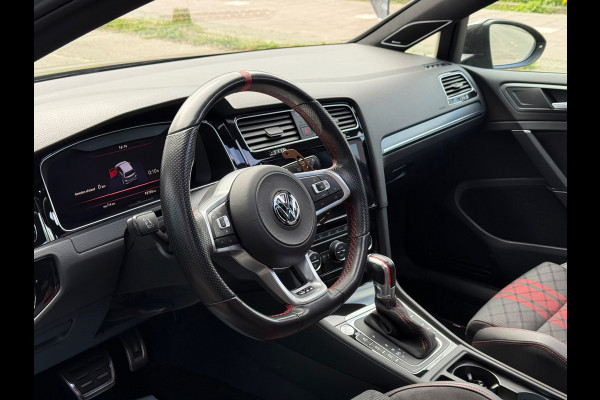 Volkswagen Golf 2.0 TSI GTI TCR | Pano | ACC | Camera | Carplay