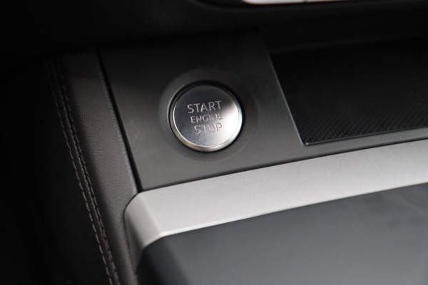 Audi Q5 50 TFSI e / ACC / CAMERA / VIRTUAL / ELEK. STOELEN / 20"