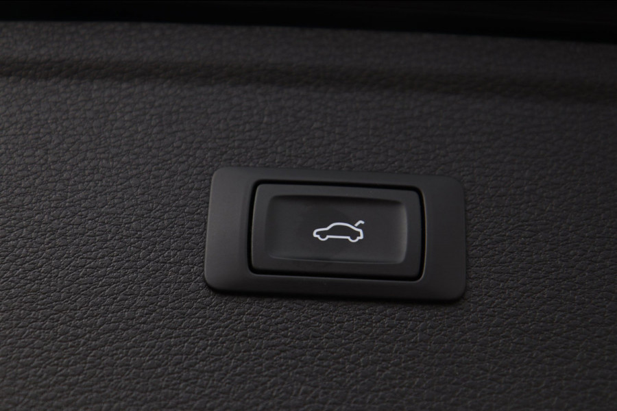 Audi Q5 50 TFSI e / ACC / CAMERA / VIRTUAL / ELEK. STOELEN / 20"