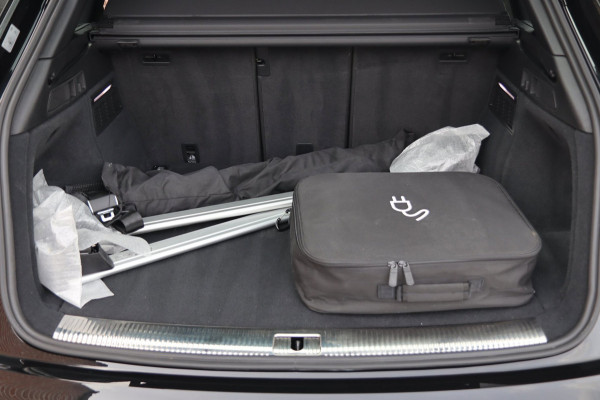 Audi Q5 50 TFSI e / ACC / CAMERA / VIRTUAL / ELEK. STOELEN / 20"