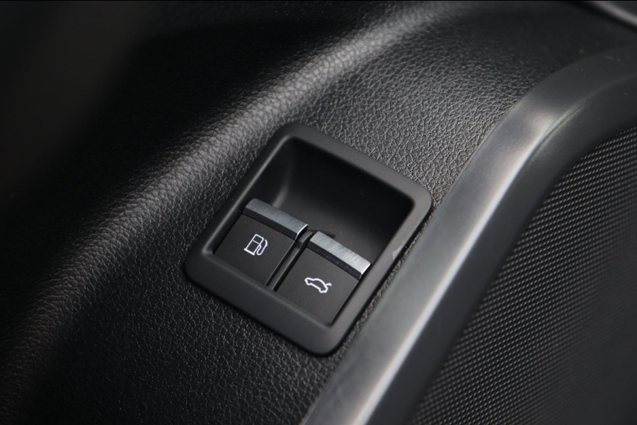 Audi Q5 50 TFSI e / ACC / CAMERA / VIRTUAL / ELEK. STOELEN / 20"