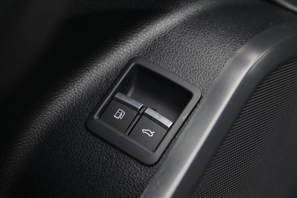 Audi Q5 50 TFSI e / ACC / CAMERA / VIRTUAL / ELEK. STOELEN / 20"