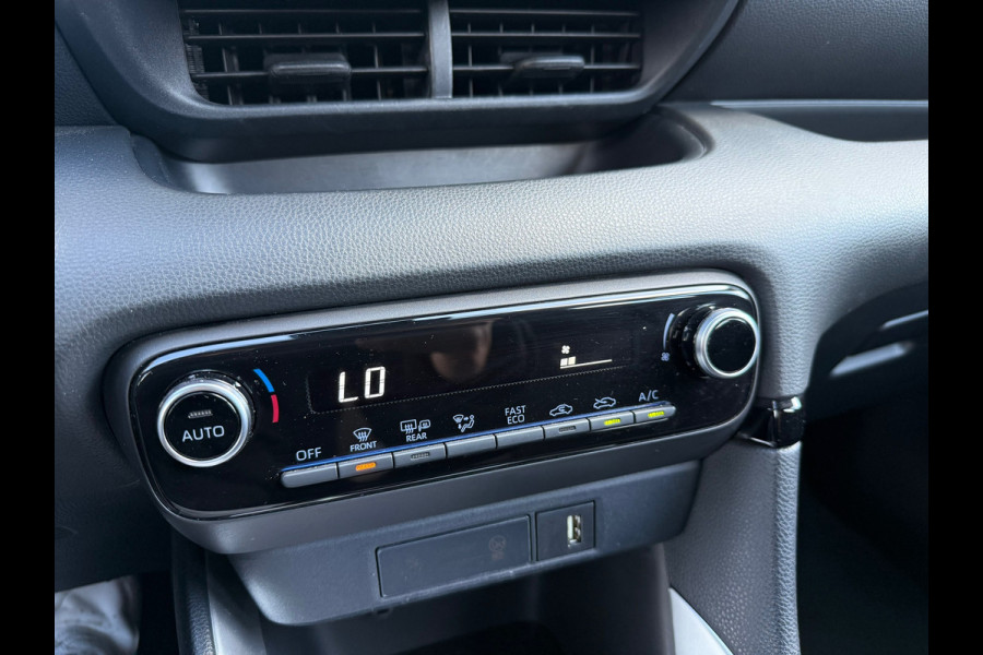 Toyota Yaris 1.5 Hybrid Dynamic - Automaat - Climate - Media Apple/Android - Org.NL