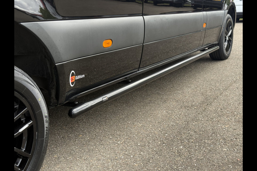 Mercedes-Benz Sprinter 316 2.2 CDI L3H2 ZB-Edition | Trekhaak 3.5T | Navi | Carplay | Camera | 18'' Sportvelgen | Sidebars