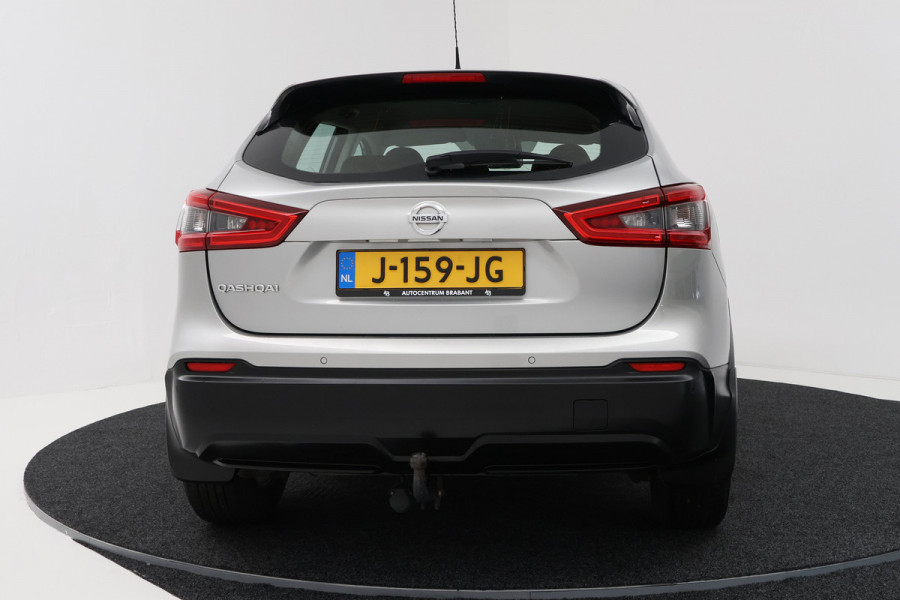 Nissan QASHQAI 1.3 DIG-T Visia (TREKHAAK, STOELVERWARMING, CARPLAY, CRUISE CONTROL, PARKEERSENSOREN)